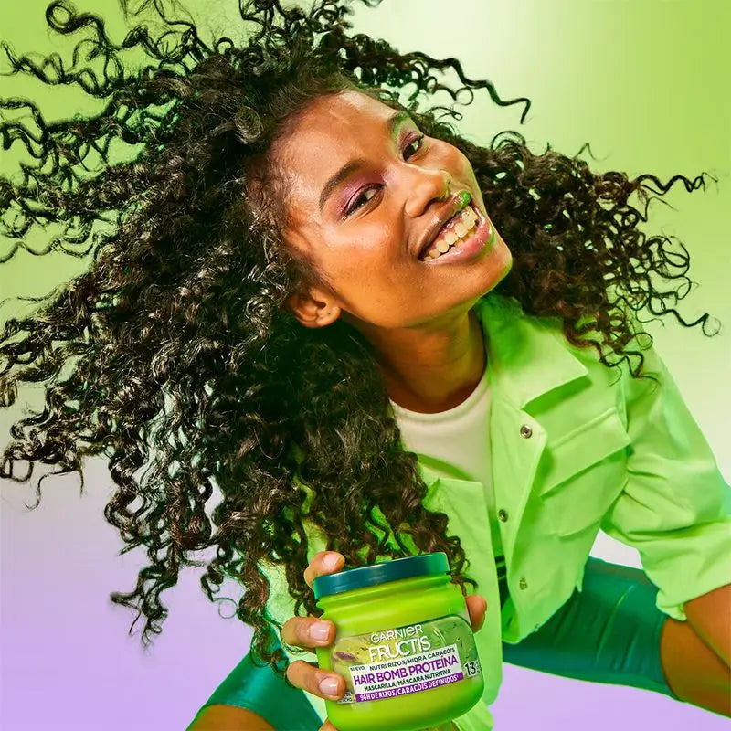 Garnier Fructis Garnier Fructis Nutri Curls Hair Bomb Máscara Nutritiva Proteica com Óleo de Pistácio 320 Ml.