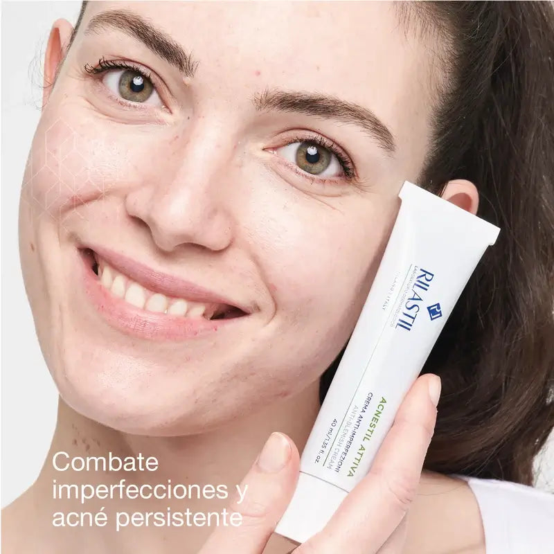 Rilastil Acnestil AttivaCrema Hidratante Antiimperfecciones 40Ml